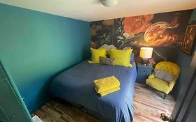 The Welcome Snug